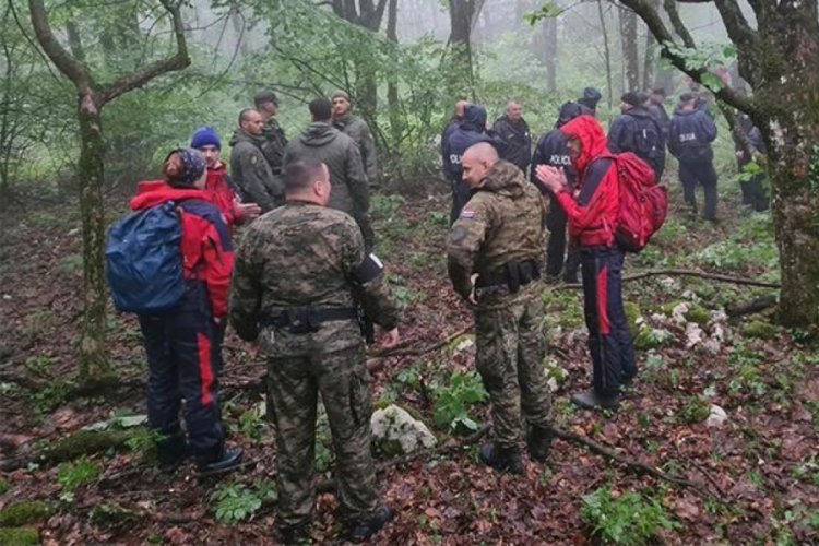 Hırvatistan'da kaybolan u&ccedil;ağın enkazı 4 &ouml;l&uuml; ile bulundu