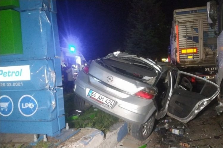 Y&uuml;ksek hız, 2 &uuml;niversite &ouml;ğrencisini yaşamdan kopardı