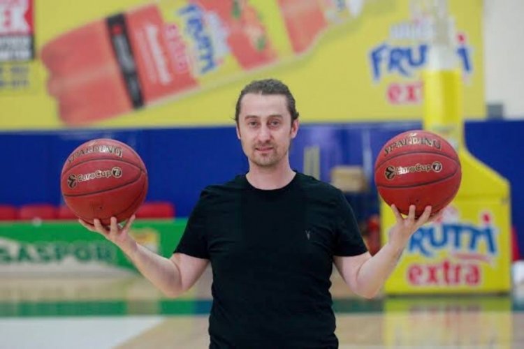 Sezgin: Tarihi başarıda taraftarımızın rol&uuml; b&uuml;y&uuml;k!