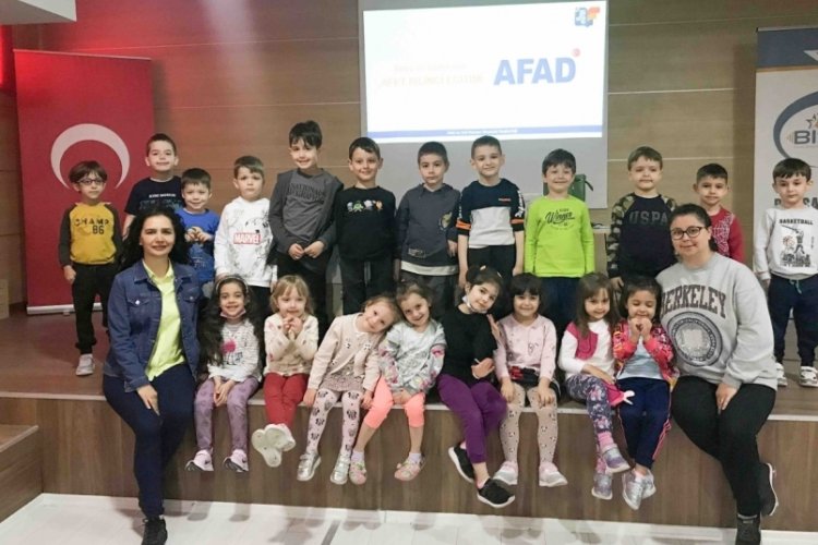 Bursa Karacabey'de &ouml;ğrencilere afet farkındalık eğitimi