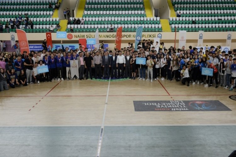 Bursa Yıldırım Belediyesi'nden okullara 'spor' desteği