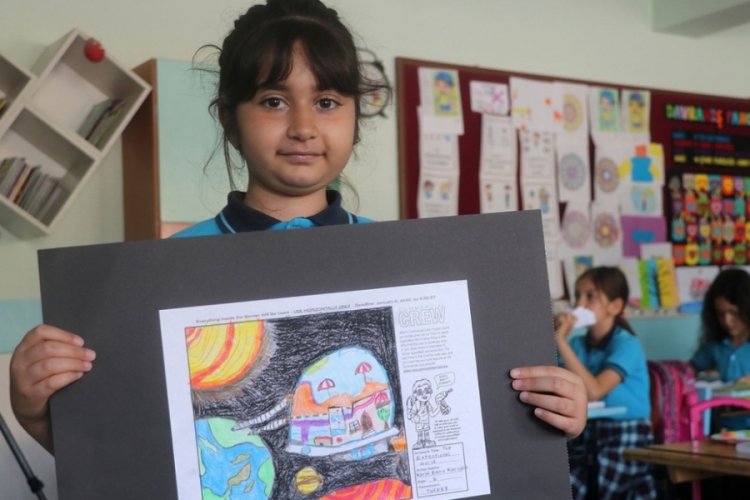 7 yaşındaki Karin NASA'nın yarışmasında birinci oldu