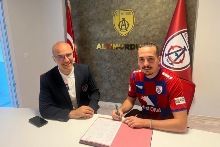 Altınordu, Bertuğ Bayar ile anlaştı
