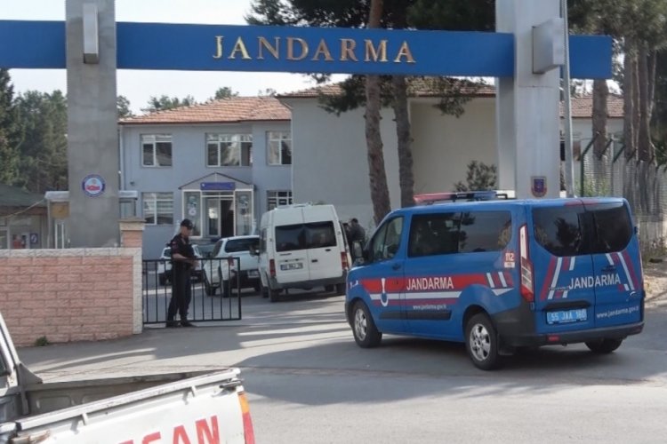 Sentetik ecza ele ge&ccedil;irildi: 1'i doktor 3 g&ouml;zaltı