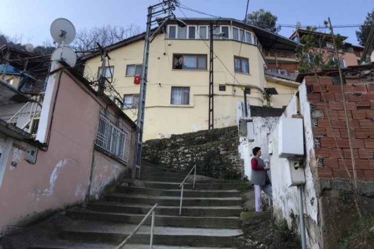 Bursa'nın "bir &ccedil;ivi bile &ccedil;akılmayan" mahallesi (&Ouml;ZEL HABER)
