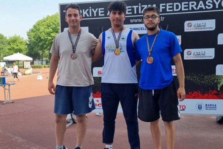 Osmangazili Atlet Emre &Ccedil;ift&ccedil;i m&uuml;sabakaya damga vurdu