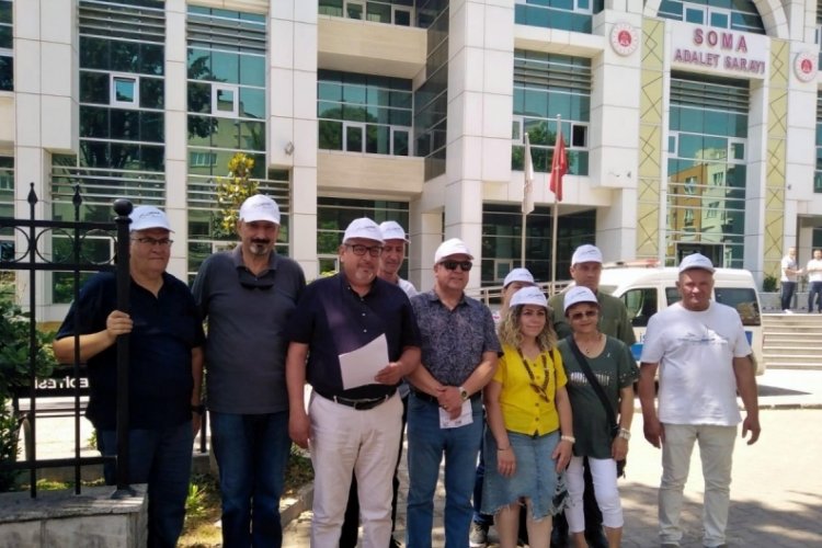 Manisa'da 'Atat&uuml;rk'e hakaret' iddiasıyla &ouml;ğretmene su&ccedil; duyurusu