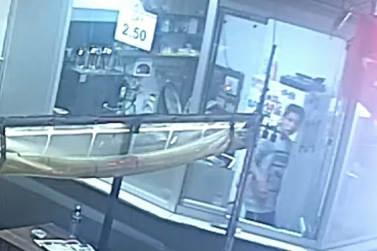 Bursa'da patenli hırsız kameralara yakalandı