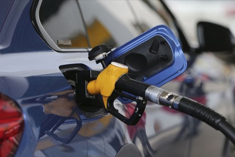 Almanya ve T&uuml;rkiye'de asgari &uuml;cretle ka&ccedil; litre benzin alınıyor?