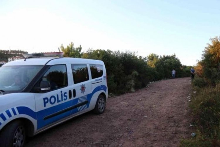 Eşinin i&ccedil; &ccedil;amaşırlarını g&ouml;ren arkadaşıyla tartışıp kurşunların hedefi oldu