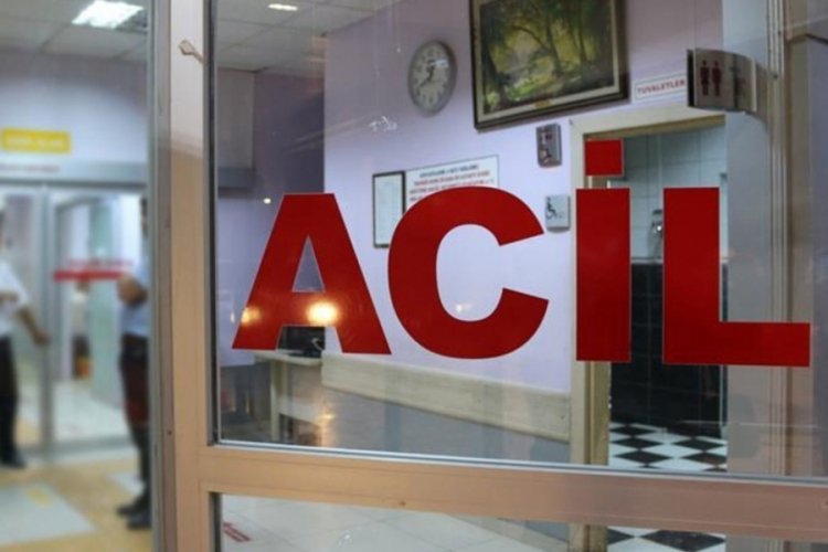 &Ccedil;ocuklar &ccedil;&ouml;ken duvarın altında kaldı: 2 &ouml;l&uuml;, 3 yaralı