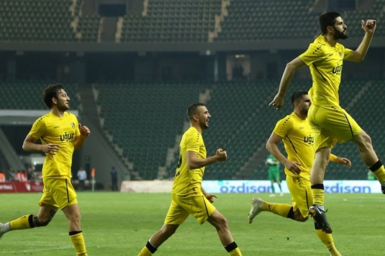 İstanbulspor, S&uuml;per Lig'e geri d&ouml;nd&uuml;