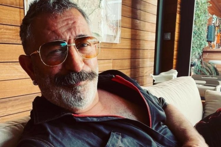 Cem Yılmaz, yeni filminin m&uuml;ziklerini de kendisinin yapacağını duyurdu