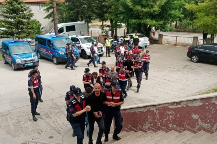 3 ilde uyuşturucu operasyonuna 11 g&ouml;zaltı