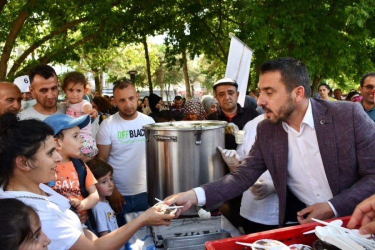 Bursa'da &ccedil;ocuklar D&uuml;nya S&uuml;t G&uuml;n&uuml;'n&uuml; coşkuyla kutladı