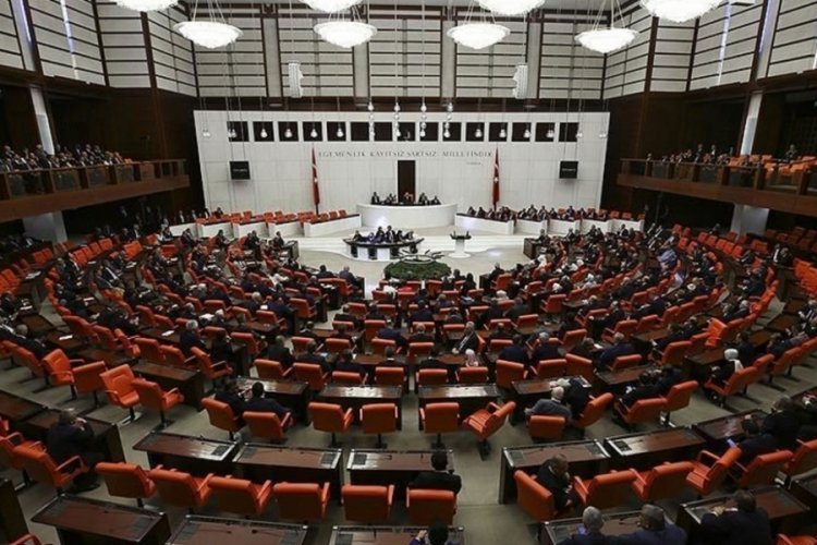 AK Parti'nin yeni yasa teklifi Meclis'e sunuldu