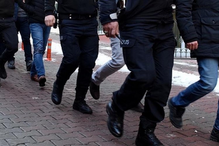 8 ilde FET&Ouml;/PDY operasyonu: 32 g&ouml;zaltı