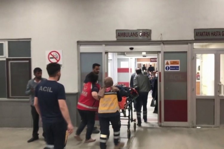 İhbara giden polis boynundan bı&ccedil;aklandı