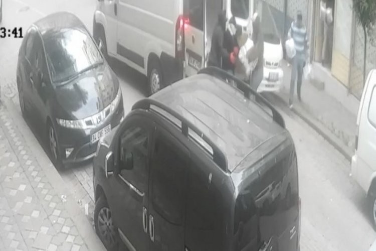 60 bin liralık &ccedil;ocuk kıyafeti &ccedil;alındı