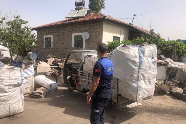 &Ccedil;alınan 60 metrelik iletişim kablosu hurdacıda &ccedil;ıktı