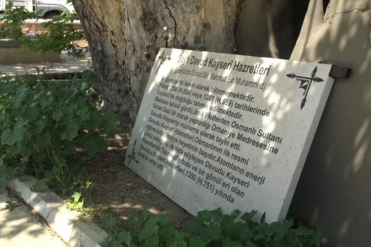 Davud-i Kayseri Hazretlerinin kabri Bursa'da ziyaret&ccedil;ilerini bekliyor