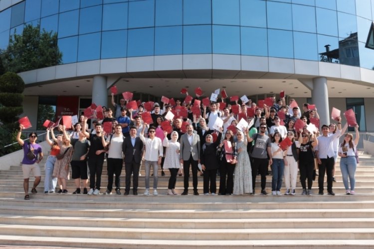 Bursa G&uuml;rsu Belediyesi Eurodesk Akademisi &ouml;ğrencileri sertifikalarını aldı
