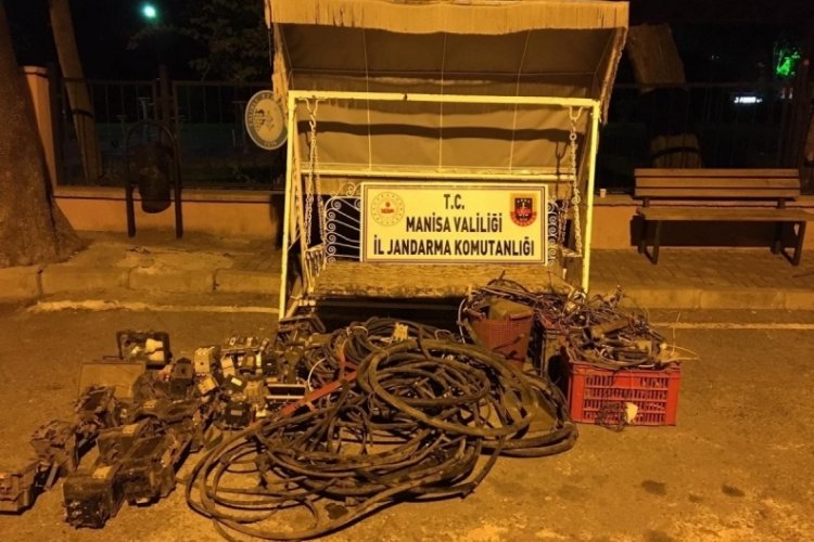 Sıvı g&uuml;bre ve kablo &ccedil;alan 5 ş&uuml;pheli yakalandı
