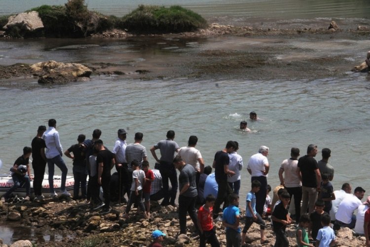 Dicle Nehri'ne acı haberler peş peşe geldi