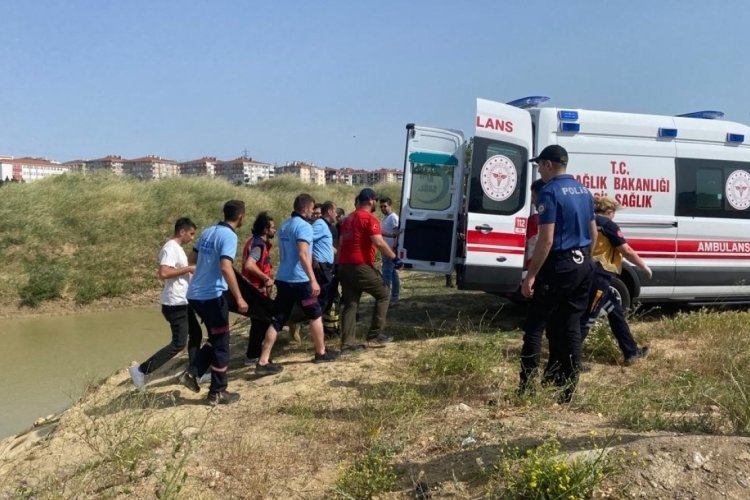 14 yaşındaki &ccedil;ocuk serinlemek i&ccedil;in girdiği g&ouml;lette boğuldu