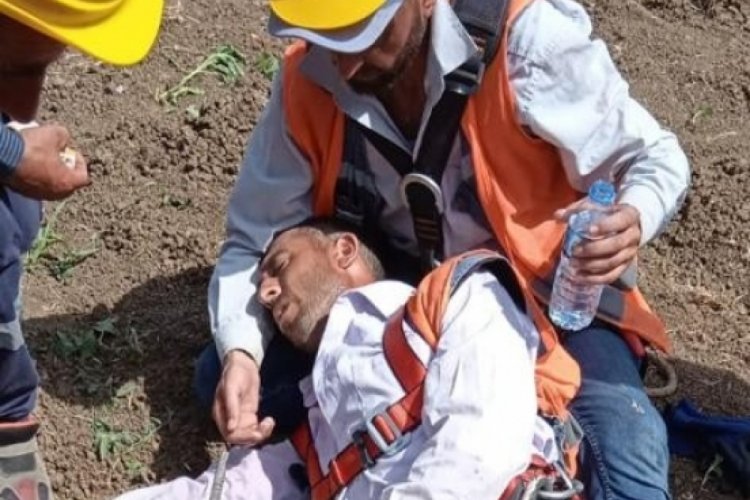 Elektrik direğinden d&uuml;şen iş&ccedil;i ağır yaralandı