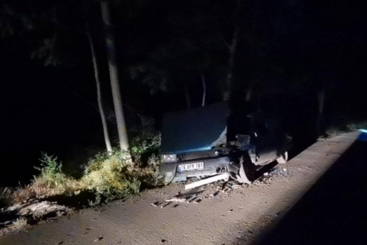 Bursa'da otomobil ile kamyonet &ccedil;arpıştı: 6 yaralı