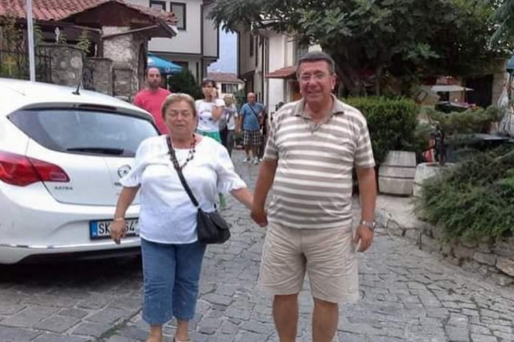 Bursa'da yaşayan emekli &ouml;ğretmen &ccedil;ift kazada can verdi!