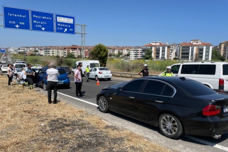 Freni boşalan kamyonet dehşet sa&ccedil;tı