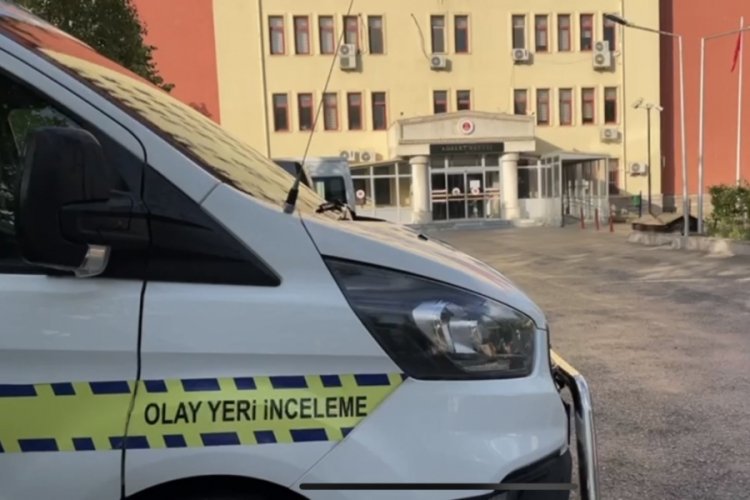 Hakim odasında &ouml;l&uuml; bulundu