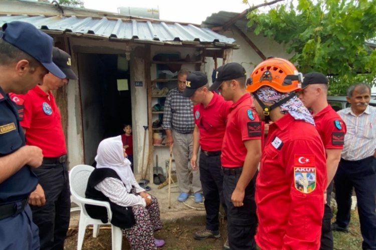 Kayıp olarak aranan 68 yaşındaki kadın kardeşinin evinde bulundu