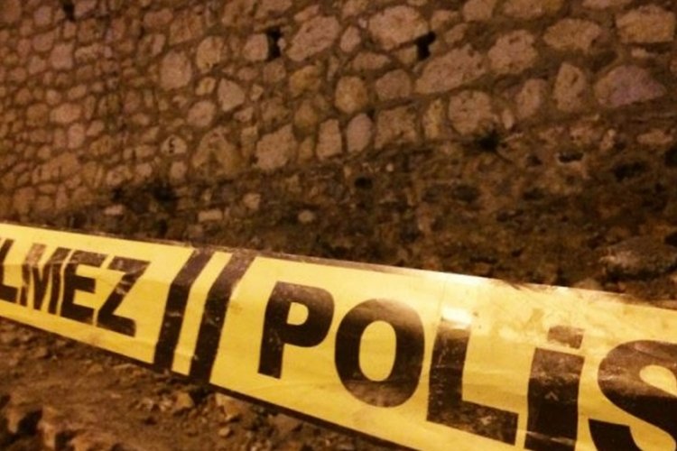 &Ccedil;atıdan d&uuml;şen kişi hayatını kaybetti