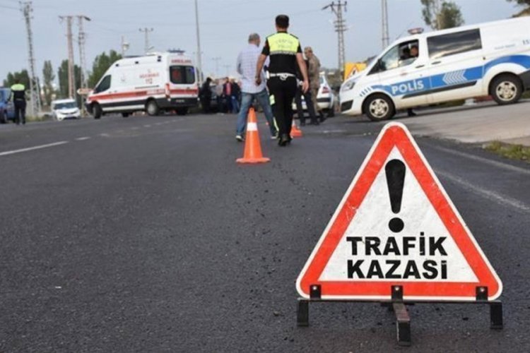 İstanbul'da taksinin &ccedil;arptığı bisikletli hayatını kaybetti