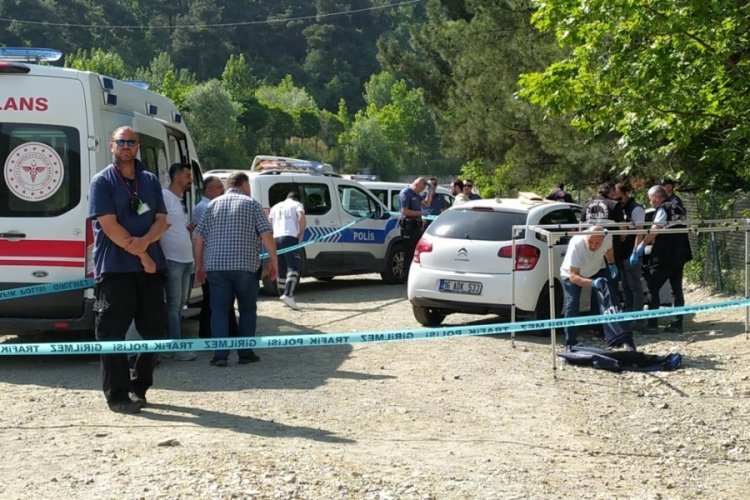 Bursa'da sır &ouml;l&uuml;m...Yanında tabanca bulundu