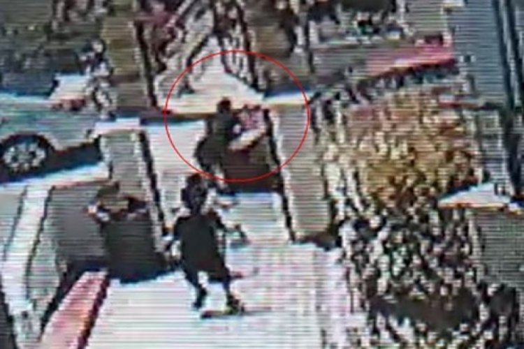 K&ouml;pekten ka&ccedil;an &ccedil;ocuğa araba &ccedil;arptı