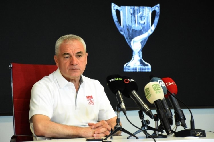 Rıza &Ccedil;alımbay, Sivasspor ile s&ouml;zleşme yenileyecek