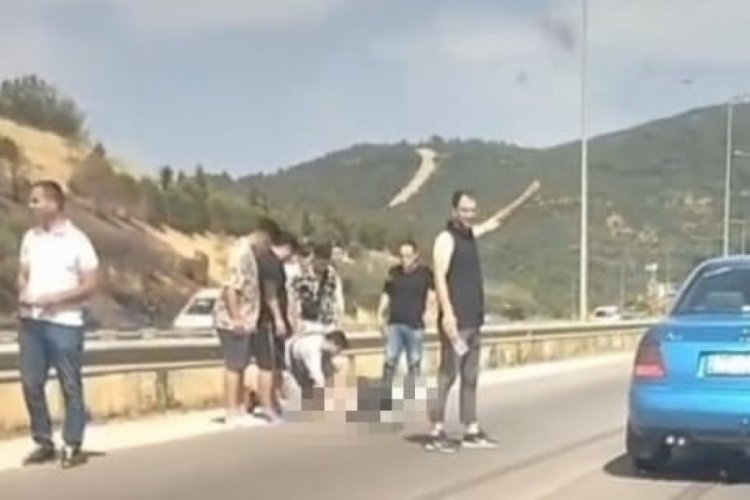İzmir'de feci trafik kazası: 1 &ouml;l&uuml;, 1 yaralı