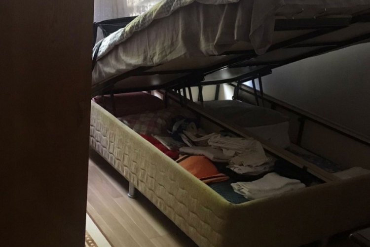 Firari h&uuml;k&uuml;ml&uuml;, bazanın i&ccedil;inde bulundu