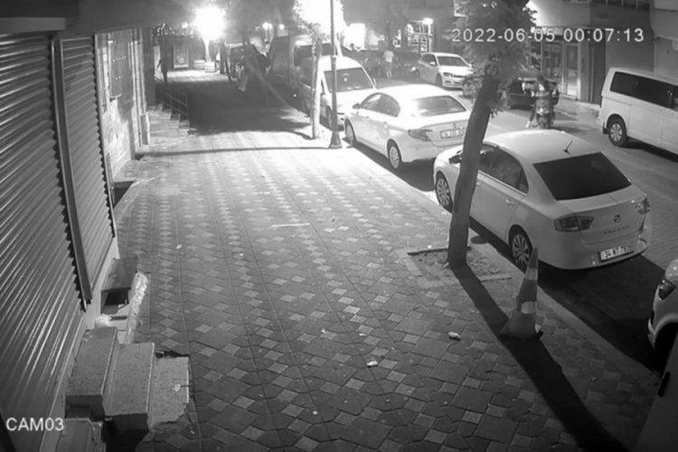 İstanbul'da acemi motosikletli zor anlar yaşadı