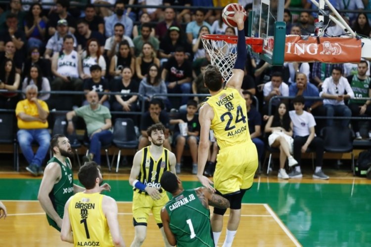Fenerbah&ccedil;e Beko - Anadolu Efes ma&ccedil;ının biletleri t&uuml;kendi