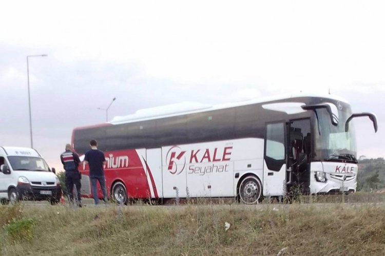 Yolcu otob&uuml;s&uuml;n&uuml;n &ccedil;arptığı gen&ccedil; kız yaşamını yitirdi