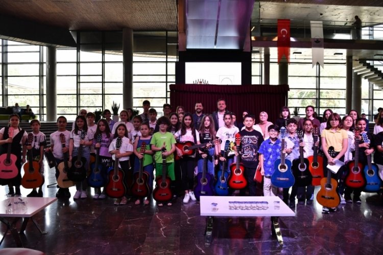 Bursa'da Bilgi Evleri'nden g&ouml;rkemli kapanış
