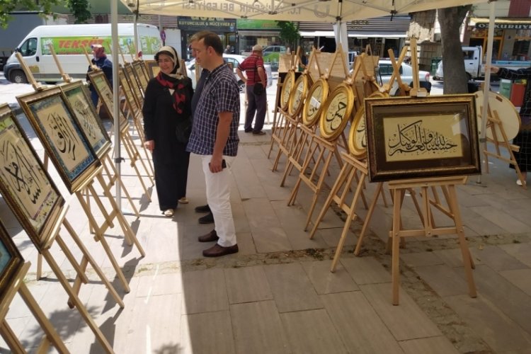 Bursa'dan &ccedil;ıkan hat eserleri d&uuml;nyada 1 numara olarak g&ouml;steriliyor
