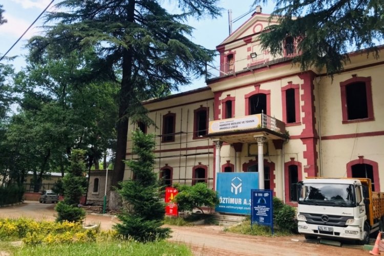 Bursa'daki okul tarımın geleceğini yeşertiyor (&Ouml;ZEL HABER)