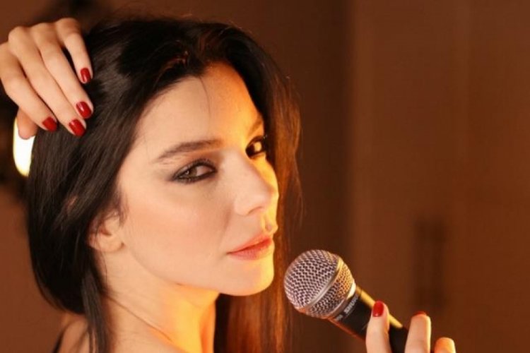 Merve Boluğur, sosyal medya kullanıcılarını ikiye b&ouml;ld&uuml;