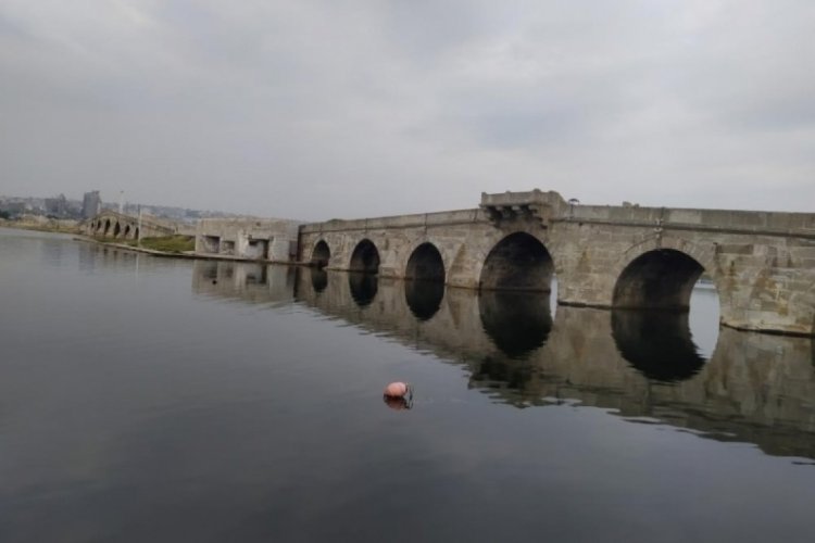 Başkan Akg&uuml;n'den tarihi k&ouml;pr&uuml; hakkında a&ccedil;ıklama